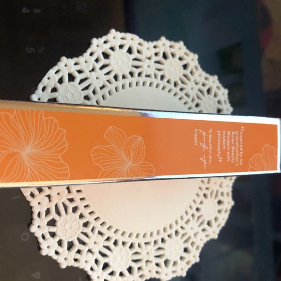 COPY - 💥 Youth Glow Vitamin C CC cream. SPF 50 - Picture 6 of 8